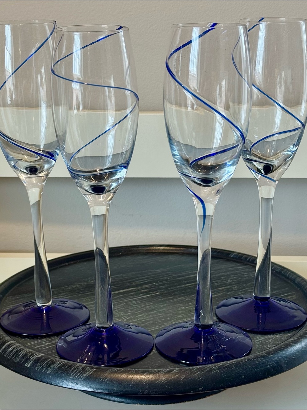 PIER 1 “Swirline” Champagne Flutes SET OF 4 Cobalt Blue Swirl Ribbon & Base 9”